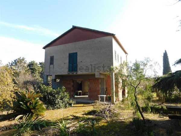 casa indipendente in vendita a Caltanissetta