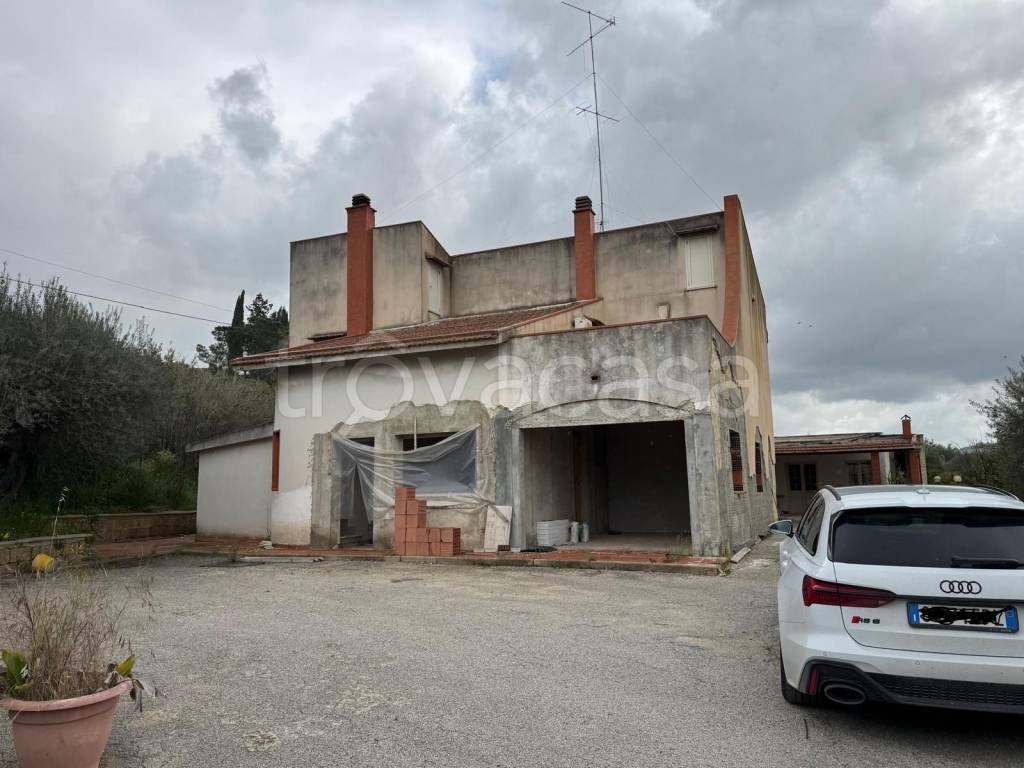 casa indipendente in vendita a Caltanissetta