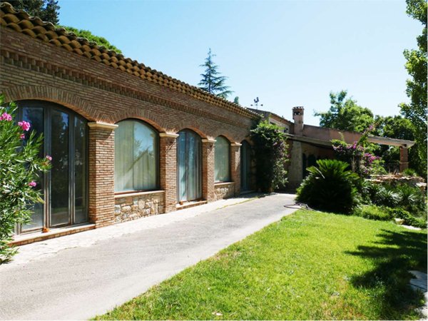 casa indipendente in vendita a Caltanissetta