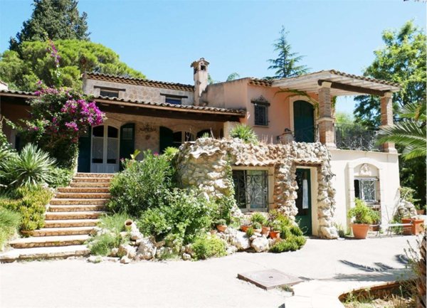 casa indipendente in vendita a Caltanissetta