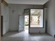 locale commerciale in vendita a Caltanissetta