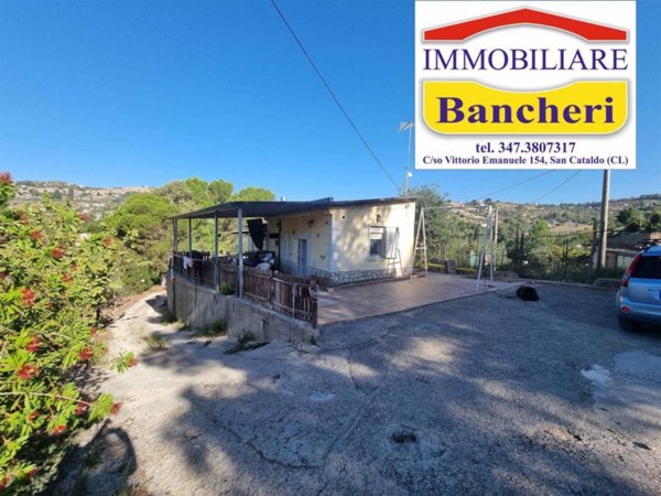 casa indipendente in vendita a Caltanissetta