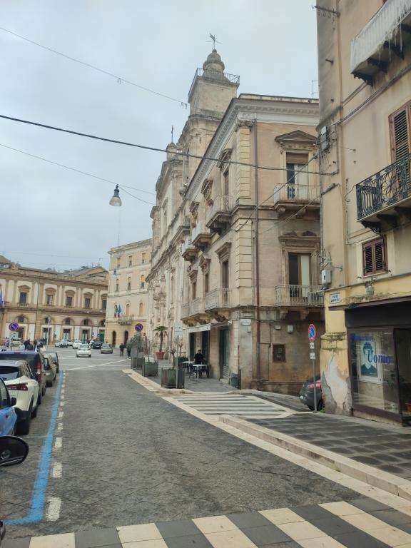 negozio in vendita a Caltanissetta in zona Centro Storico