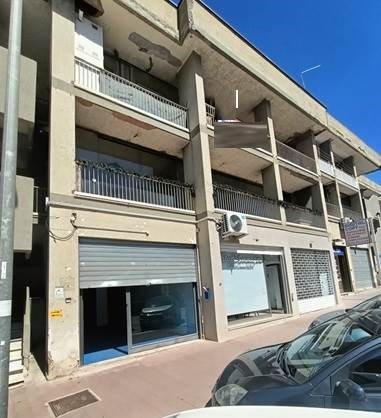 locale commerciale in vendita a Caltanissetta