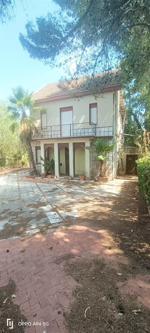 casa indipendente in vendita a Caltanissetta