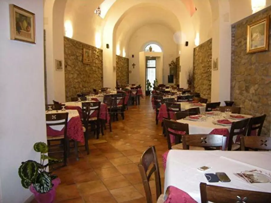 locale commerciale in vendita a Caltanissetta in zona Centro Storico