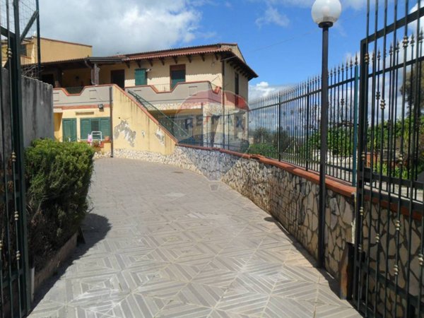 casa indipendente in vendita a Caltanissetta