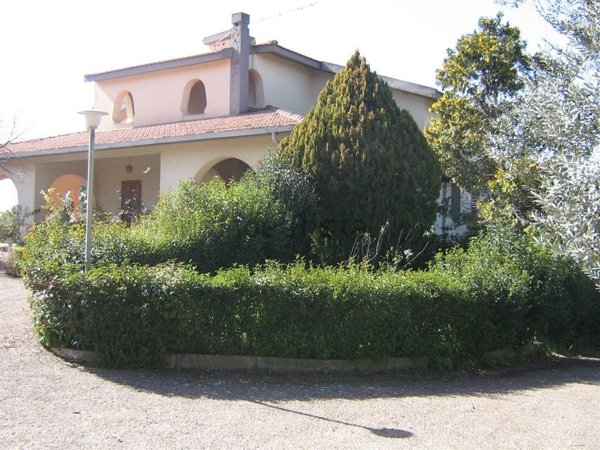 casa indipendente in vendita a Caltanissetta