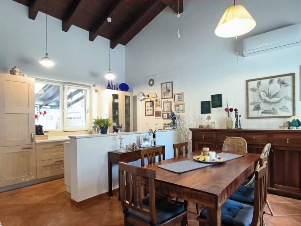 casa indipendente in vendita a Caltanissetta