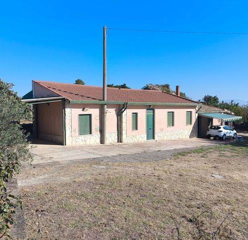 casa indipendente in vendita a Caltanissetta