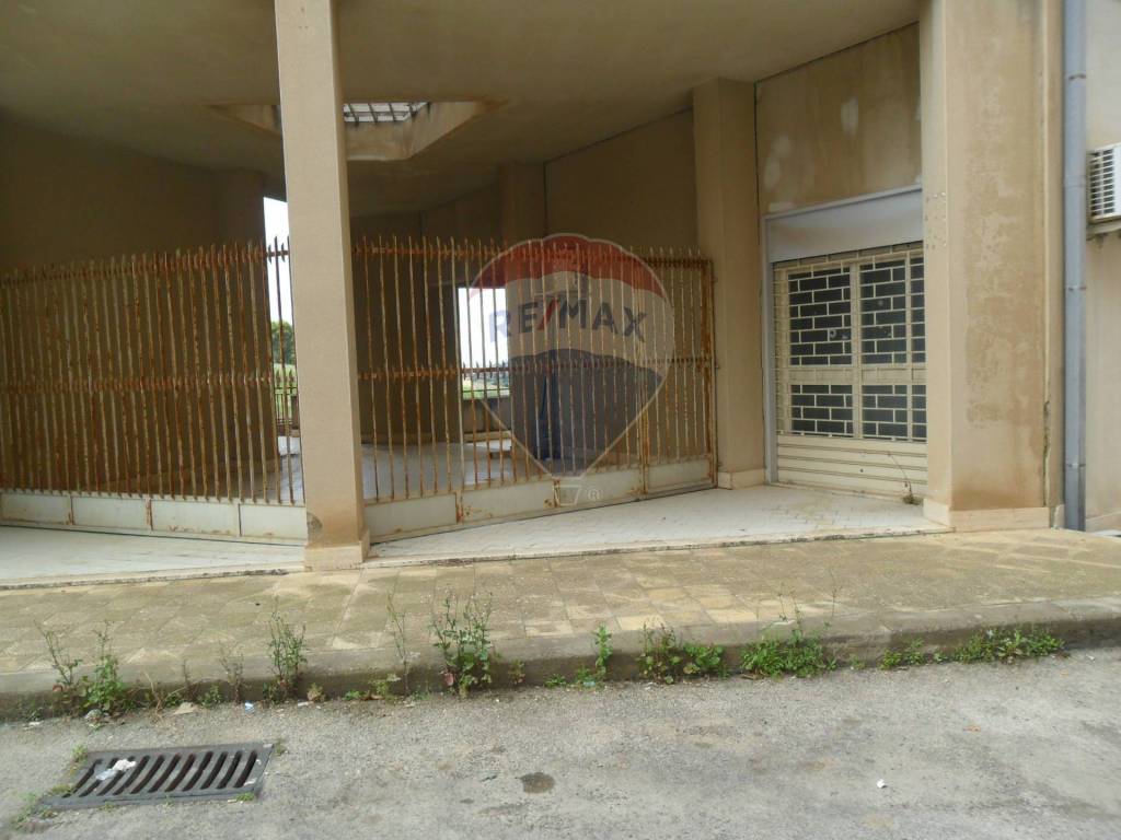 negozio in vendita a Caltanissetta