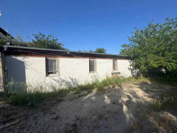 casa indipendente in vendita a Caltanissetta