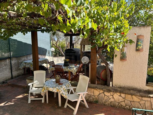casa indipendente in vendita a Caltanissetta