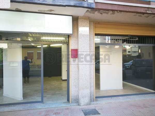 locale commerciale in vendita a Caltanissetta