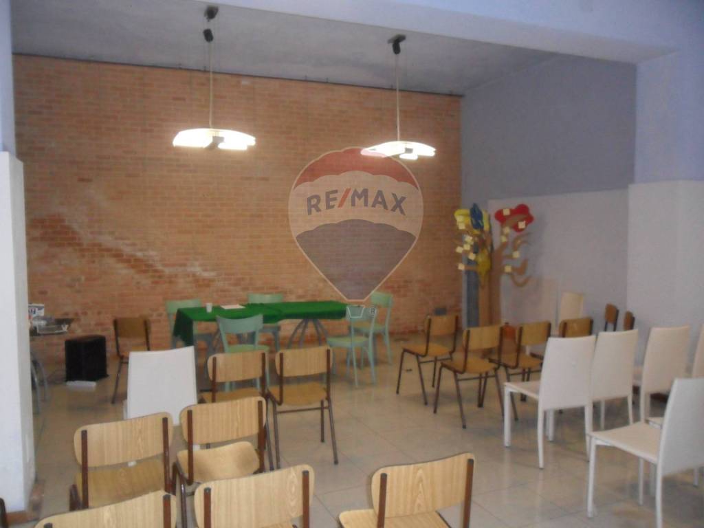 negozio in vendita a Caltanissetta in zona Centro Storico
