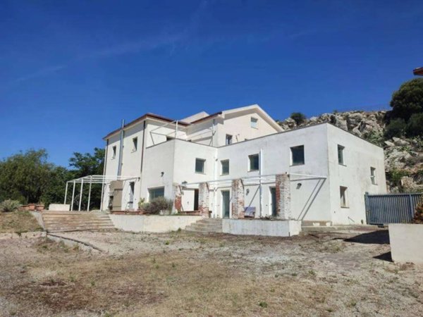 casa indipendente in vendita a Caltanissetta