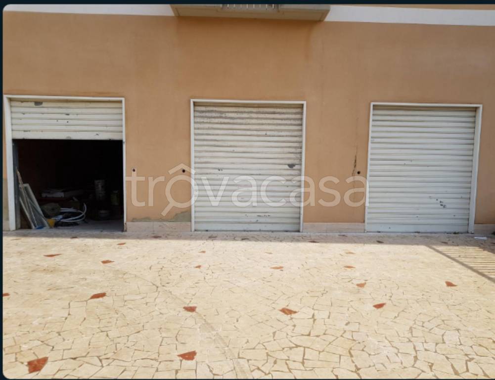 negozio in vendita a Caltanissetta