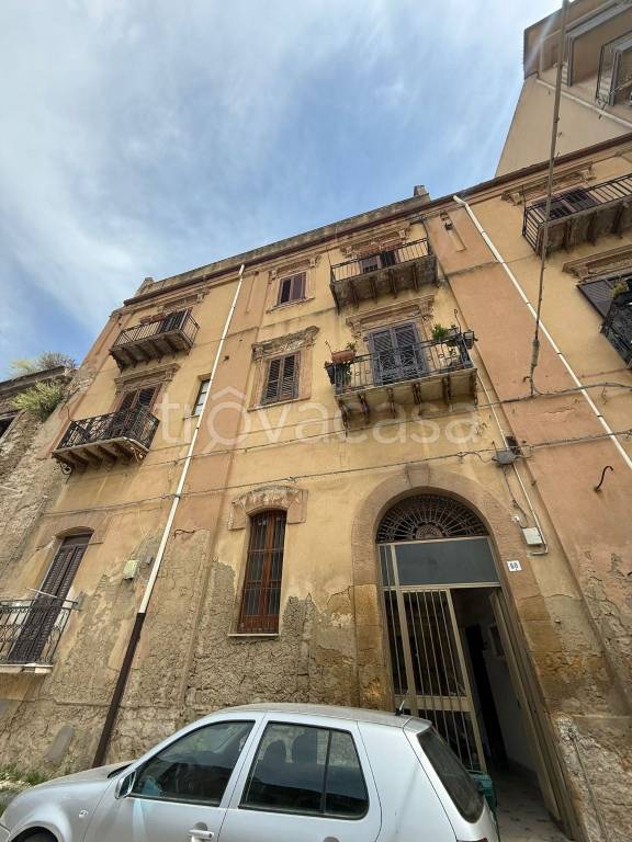 appartamento in vendita a Caltanissetta in zona Centro Storico