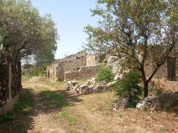 casa indipendente in vendita a Caltanissetta