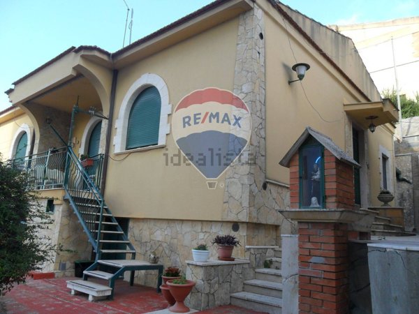 casa indipendente in vendita a Caltanissetta