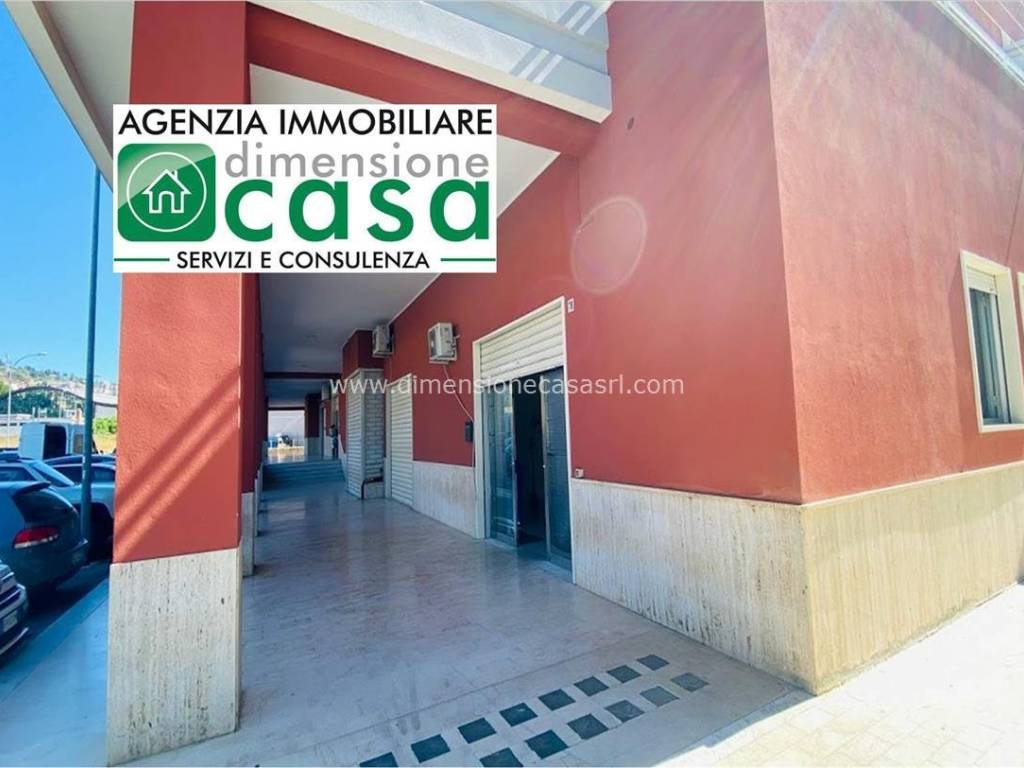 negozio in vendita a Caltanissetta