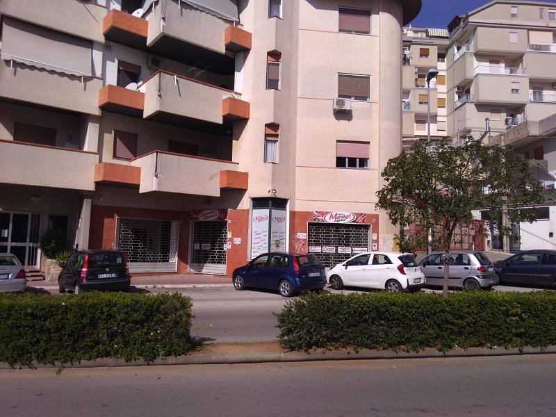 negozio in vendita a Caltanissetta