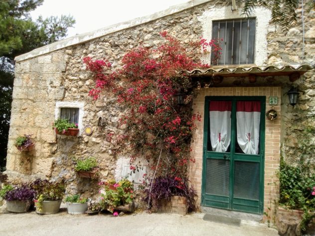 casa indipendente in vendita a Caltanissetta in zona Centro Storico