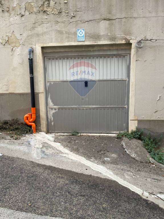 locale di sgombero in vendita a Caltanissetta in zona Centro Storico