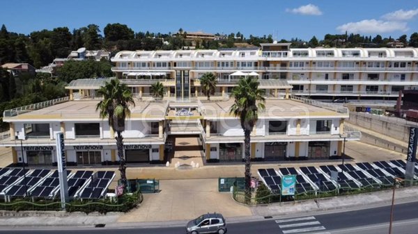 negozio in vendita a Caltanissetta