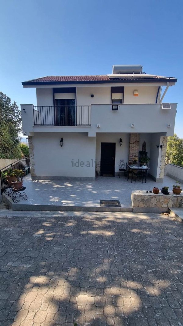 casa indipendente in vendita a Caltanissetta in zona Poggio Sant'Elia