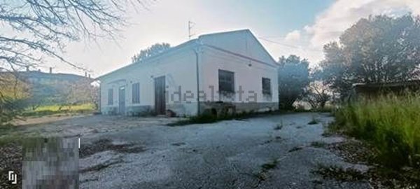 casa indipendente in vendita a Caltanissetta in zona Cozzo di Naro