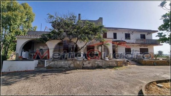 casa indipendente in vendita a Caltanissetta