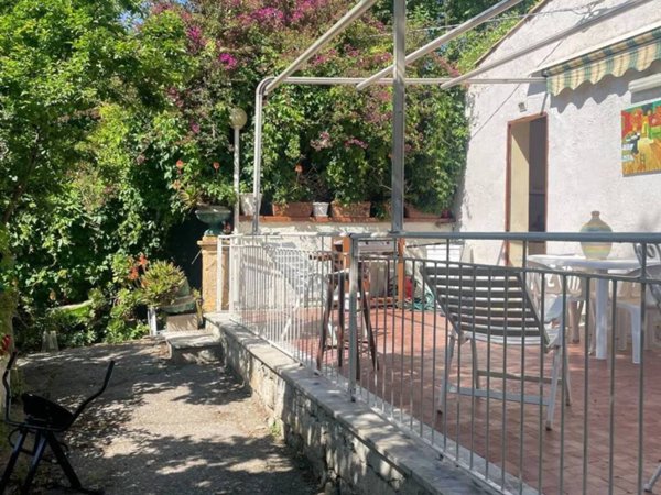 casa indipendente in vendita a Caltanissetta