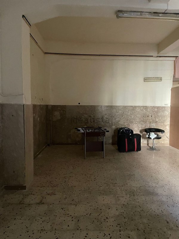 locale commerciale in vendita a Caltanissetta