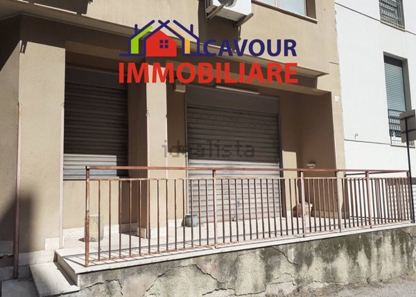 locale commerciale in vendita a Caltanissetta
