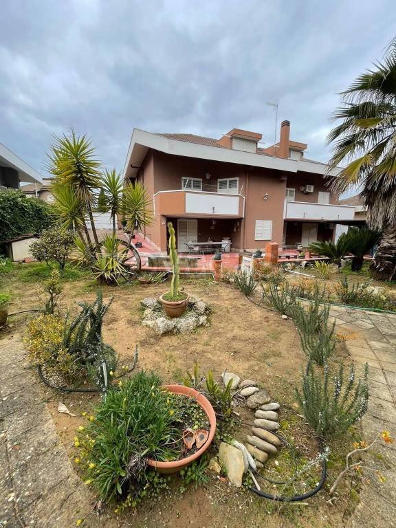 casa indipendente in vendita a Caltanissetta