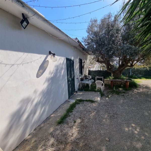 casa indipendente in vendita a Caltanissetta in zona Prestianni