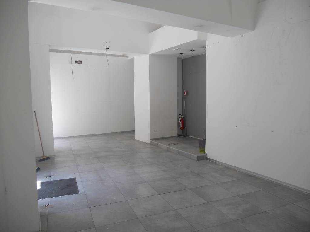 negozio in vendita a Caltanissetta in zona Centro Storico