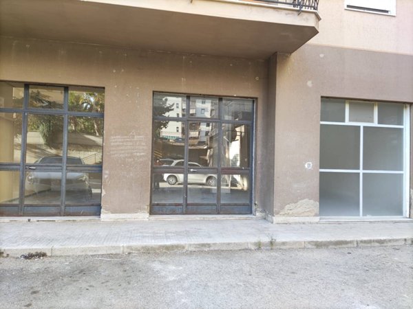 negozio in vendita a Caltanissetta