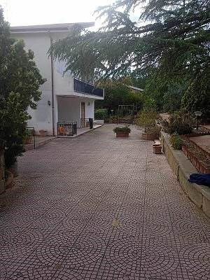 casa indipendente in vendita a Caltanissetta