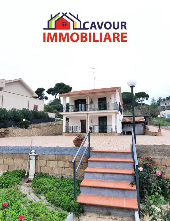 casa indipendente in vendita a Caltanissetta