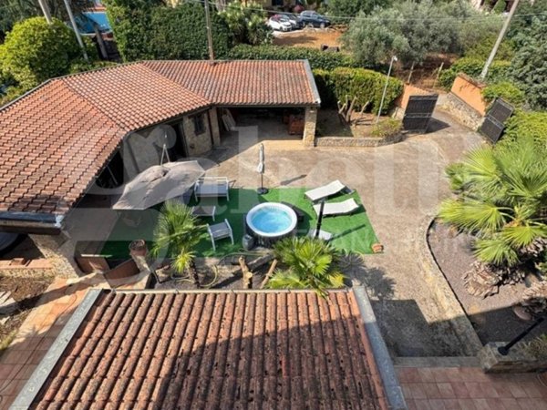 casa indipendente in vendita a Caltanissetta