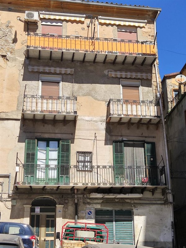 appartamento in vendita a Caltanissetta in zona Centro Storico