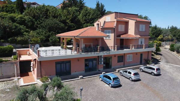 casa indipendente in vendita a Caltanissetta