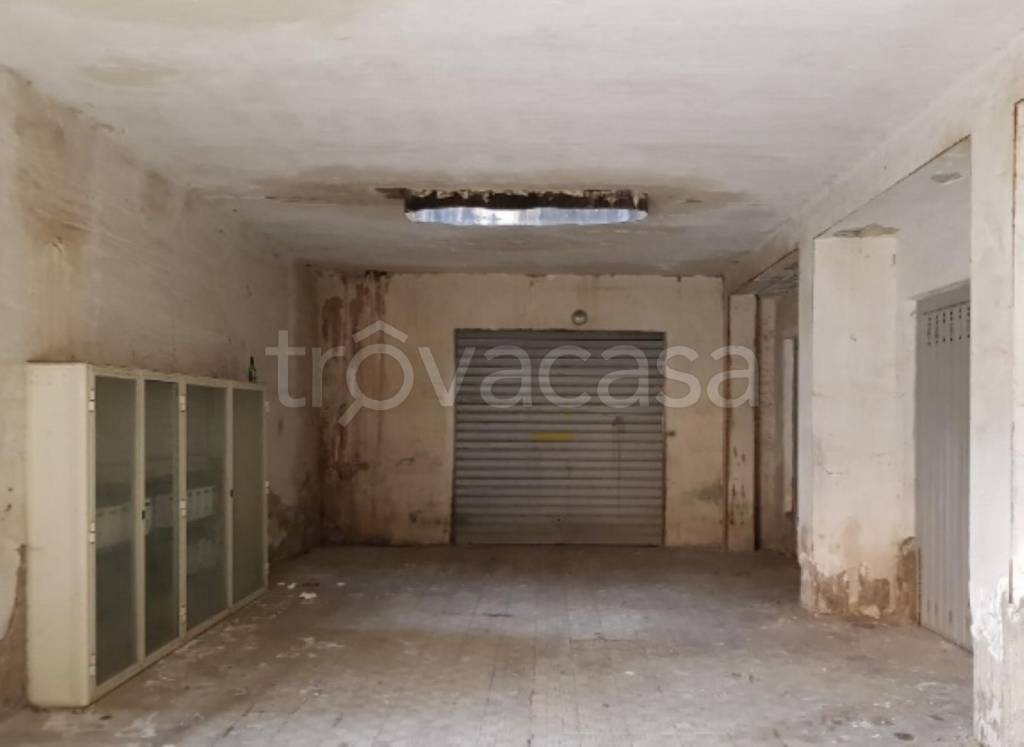 negozio in vendita a Caltanissetta