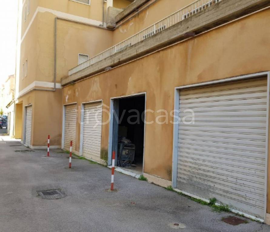 negozio in vendita a Caltanissetta