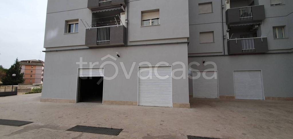 negozio in vendita a Caltanissetta