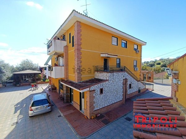 casa indipendente in vendita a Caltanissetta