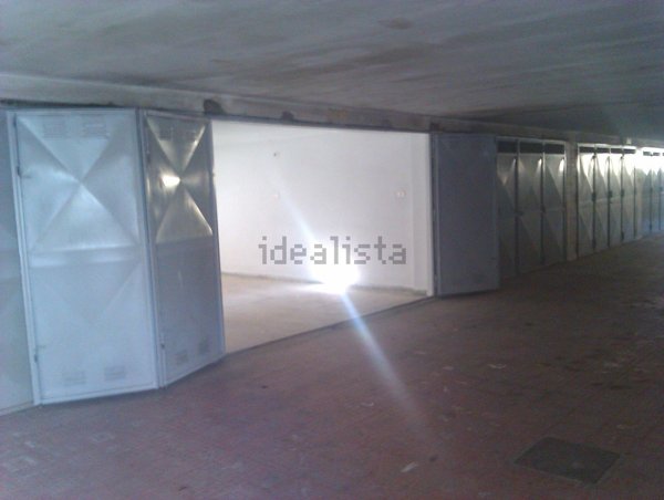 locale di sgombero in vendita a Caltanissetta in zona Balate / Pinzelli