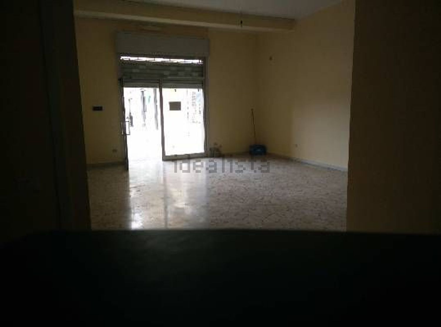 locale commerciale in vendita a Caltanissetta